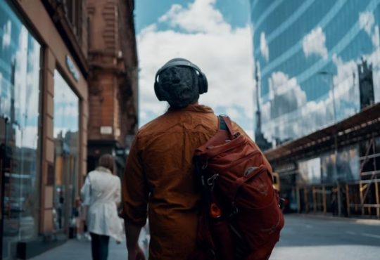 Men’s Bag Guide 2025: 7 Chic Picks That Do It All